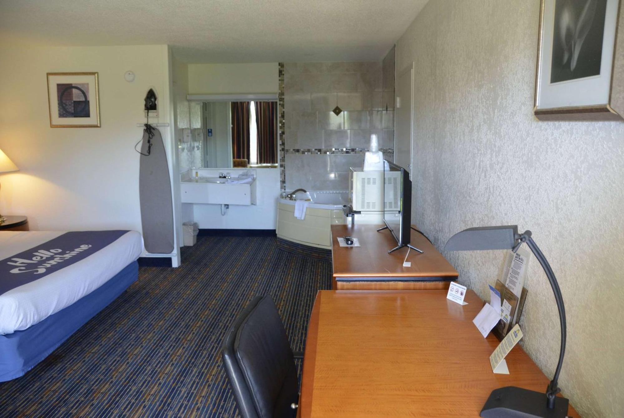 Days Inn By Wyndham Luray Shenandoah Экстерьер фото