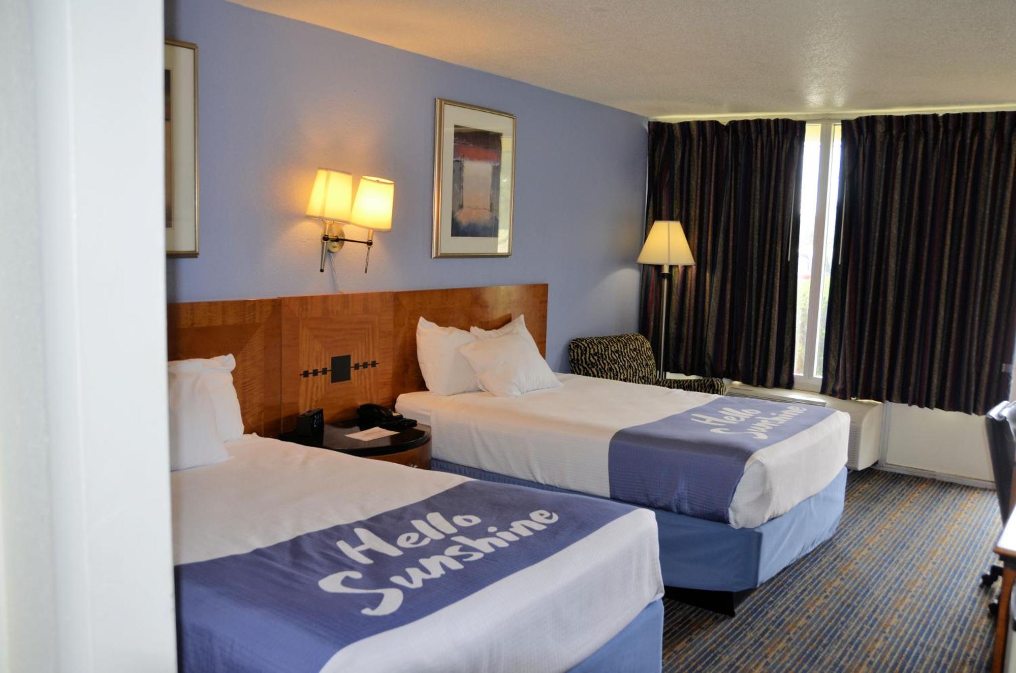 Days Inn By Wyndham Luray Shenandoah Экстерьер фото